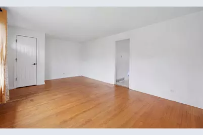 9340 S University Avenue, Chicago, IL 60619 - Photo 6