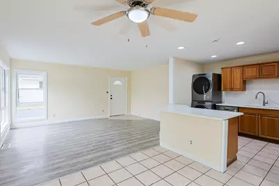3 Walnut Street, Carpentersville, IL 60110 - Photo 8