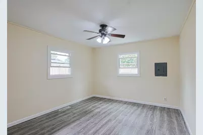 3 Walnut Street, Carpentersville, IL 60110 - Photo 14