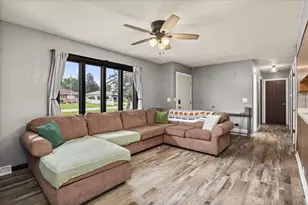 1407 Fulton St, Streator, IL 61364 - Photo 8