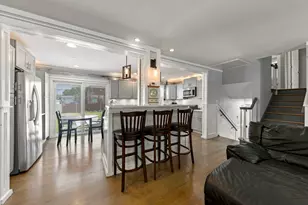 639 N Indiana St, Elmhurst, IL 60126 - Photo 10