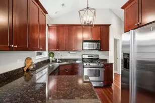 1514 W Victoria St, Chicago, IL 60660 - Photo 8