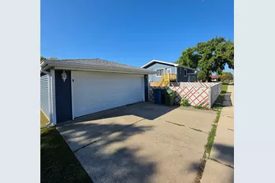 10301 Minnick Avenue, Oak Lawn, IL 60453 - Photo 8