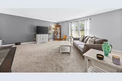 808 South Road, Lisle, IL 60532 - Photo 4