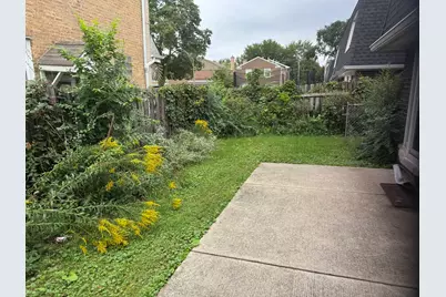 2856 W Touhy Avenue #H, Chicago, IL 60645 - Photo 4