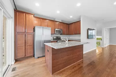 400 Concord Court #0, Morton Grove, IL 60053 - Photo 6