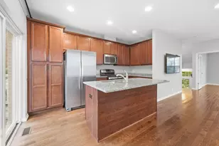 400 Concord Ct, Morton Grove, IL 60053 - Photo 6