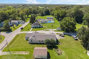 101 E 7th St, Sherrard, IL 61281 - Photo 32