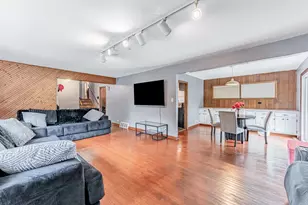 12256 S Harvard Ave, Chicago, IL 60628 - Photo 6