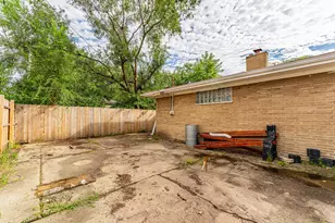12256 S Harvard Ave, Chicago, IL 60628 - Photo 32