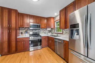 1501 E Elm St, Wheaton, IL 60189 - Photo 4