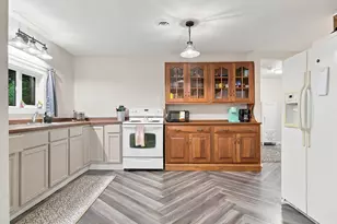 905 University St, Dixon, IL 61021 - Photo 10
