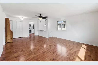 18 Eastham Court #18, Schaumburg, IL 60193 - Photo 6
