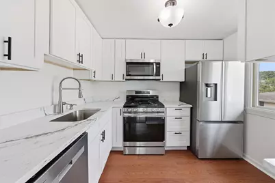 18 Eastham Court #18, Schaumburg, IL 60193 - Photo 8