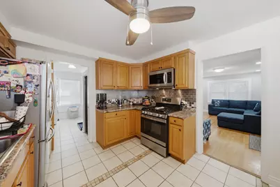2115 Halsey Drive, Des Plaines, IL 60018 - Photo 10