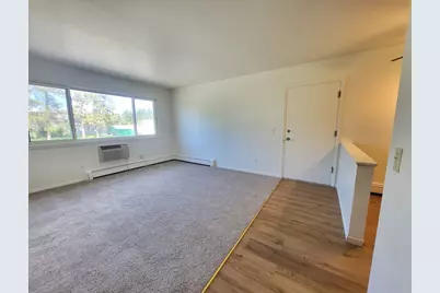 205 Marian Parkway #2A, Crystal Lake, IL 60014 - Photo 2