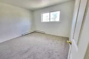 205 Marian Pkwy, Crystal Lake, IL 60014 - Photo 6