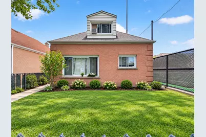 2130 W Highland Avenue, Chicago, IL 60659 - Photo 1