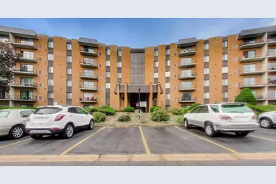 900 W Sunset Drive #409, Glenwood, IL 60425 - Photo 2