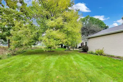 18 The Court Of Greenway Court, Northbrook, IL 60062 - Photo 26