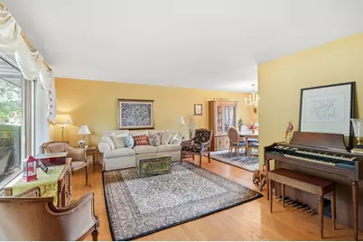 814 E 168th Street, South Holland, IL 60473 - Photo 2