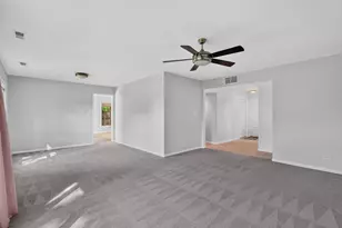 1025 Mayfield Ln, Hoffman Estates, IL 60169 - Photo 6