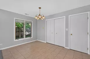 1025 Mayfield Ln, Hoffman Estates, IL 60169 - Photo 14