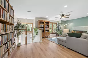 1523 Orchard Cir, Naperville, IL 60565 - Photo 2