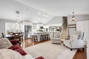 1061 Valley View Dr, Downers Grove, IL 60516 - Photo 2