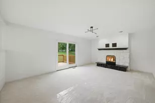 518 Meadow Ct, Winthrop Harbor, IL 60096 - Photo 4