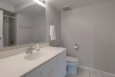 1720 Maple Avenue #1360, Evanston, IL 60201 - Photo 20
