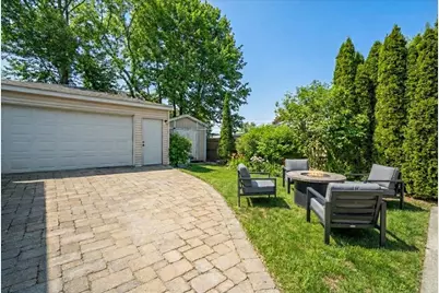 247 Highwood Avenue, Highwood, IL 60040 - Photo 16
