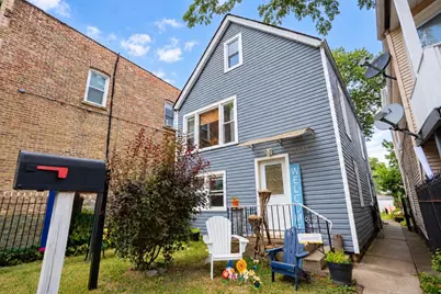 3906 W Montrose Avenue, Chicago, IL 60618 - Photo 2