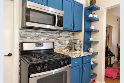 3906 W Montrose Avenue, Chicago, IL 60618 - Photo 6