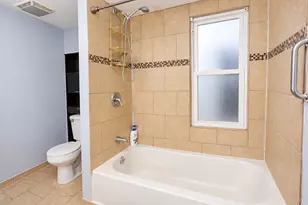 3906 W Montrose Ave, Chicago, IL 60618 - Photo 26