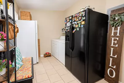 3906 W Montrose Avenue, Chicago, IL 60618 - Photo 20