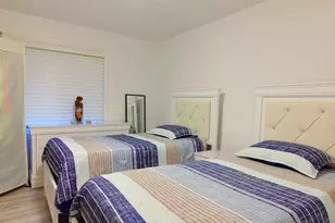8620 W 95th St, Hickory Hills, IL 60457 - Photo 14