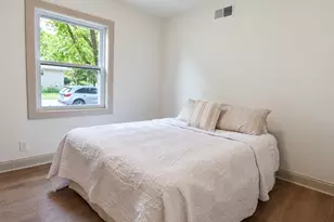 10059 S Spaulding Ave, Evergreen Park, IL 60805 - Photo 12