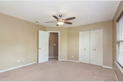 9411 Fountain Point Circle, Darien, IL 60561 - Photo 14