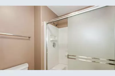 9411 Fountain Point Circle, Darien, IL 60561 - Photo 12
