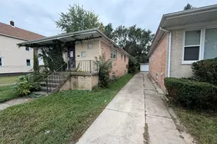 319 154th Pl, Calumet City, IL 60409 - Photo 2