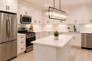 1179 S Oak Park Ave, Oak Park, IL 60304 - Photo 2