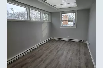 477 1/2 S Spring Road #1, Elmhurst, IL 60126 - Photo 2