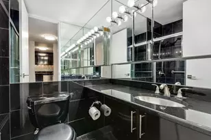 1030 N State St, Chicago, IL 60610 - Photo 16