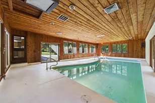 201 Oak Ln, Winthrop Harbor, IL 60096 - Photo 16