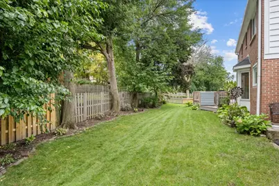 2308 Bianco Terrace, Glenview, IL 60025 - Photo 24