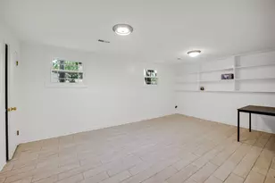 7180 Edgebrook Ln, Hanover Park, IL 60133 - Photo 12
