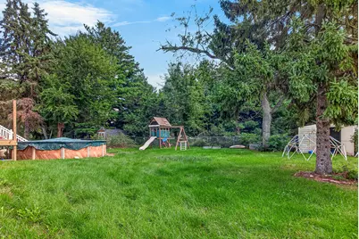 2105 W Bedford Road, Freeport, IL 61032 - Photo 38