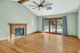 2105 W Bedford Rd, Freeport, IL 61032 - Photo 8