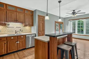 2105 W Bedford Rd, Freeport, IL 61032 - Photo 14
